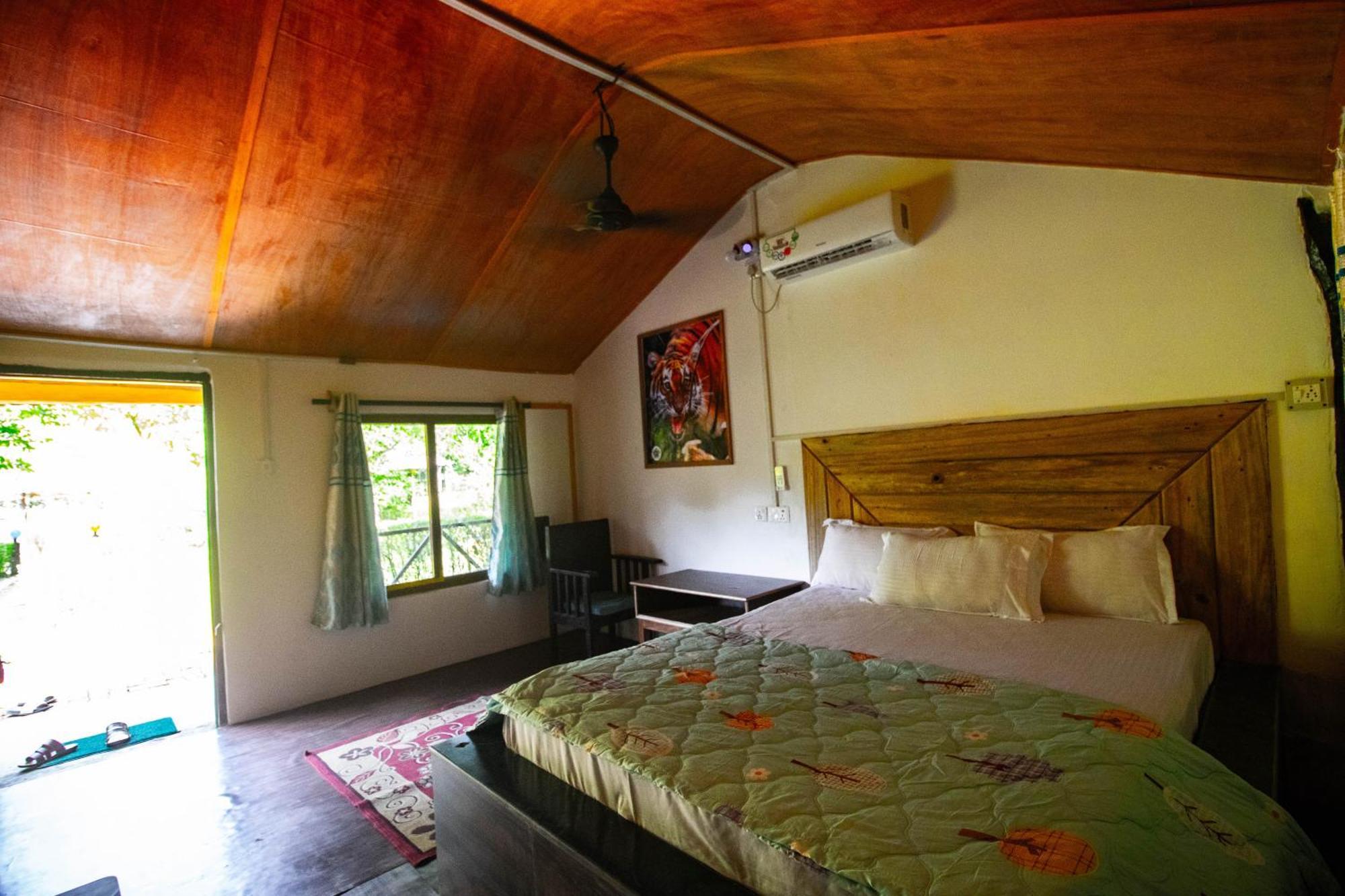 Wild Planet Eco Retreat Hotel Bardiya Exterior photo